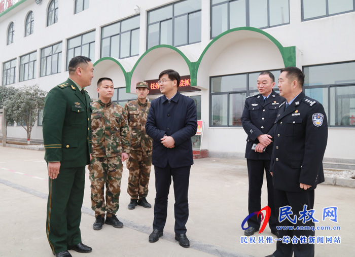 縣領(lǐng)導(dǎo)慰問(wèn)駐地官兵 共敘軍民魚(yú)水情誼