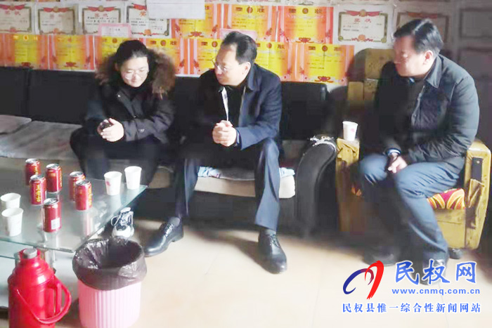 縣委常委、常務副縣長李啟峰慰問“春蕾女童”鄭秋潔