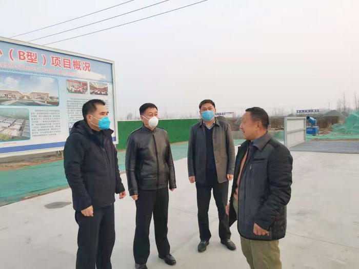 縣委常委、副縣長房季到民權(quán)保稅物流中心建筑工地督導(dǎo)新型冠狀病毒防控工作