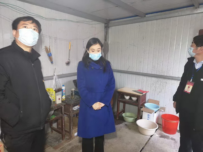 副縣長朱琳深入老顏集鄉(xiāng)督導(dǎo)新型冠狀病毒感染的肺炎疫情防控工作