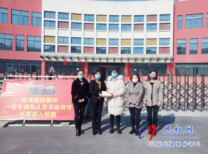 暖心！幼兒家長(zhǎng)向幼兒園捐贈(zèng)新冠肺炎疫情防控物資