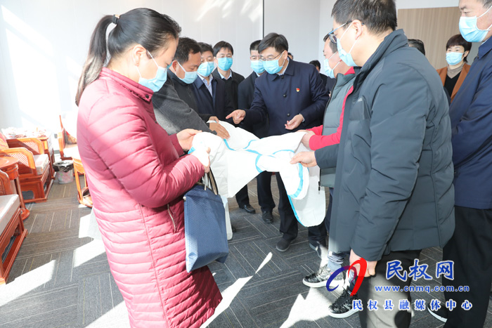 縣委副書記、縣長張團(tuán)結(jié)調(diào)研疫情期間我縣企業(yè)復(fù)工復(fù)產(chǎn)情況
