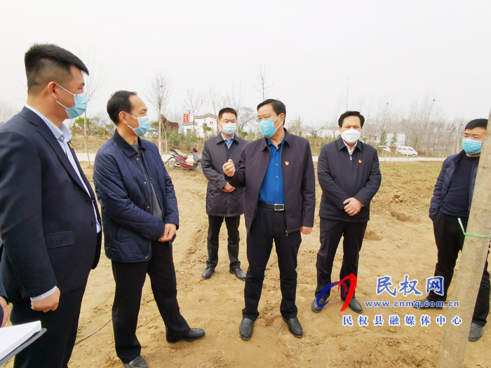 市人大常委會(huì)副主任、縣委書記姬脈常調(diào)研國(guó)土綠化工作