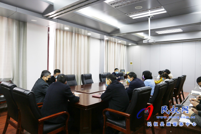 縣人大機關(guān)學(xué)習(xí)傳達縣紀委十二屆五次全會精神 縣人大機關(guān)學(xué)習(xí)傳達縣紀委十二屆五次全會精神