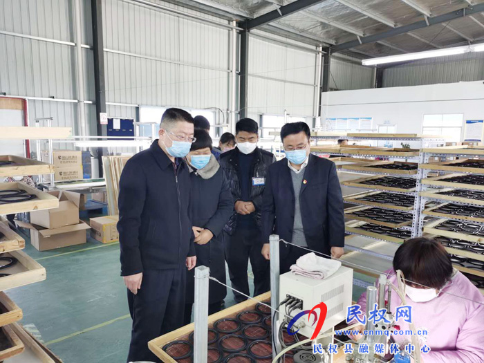 縣人大副主任李勇到王莊寨鎮(zhèn)督導疫情防控期間企業(yè)復工復產(chǎn)、脫貧攻堅工作