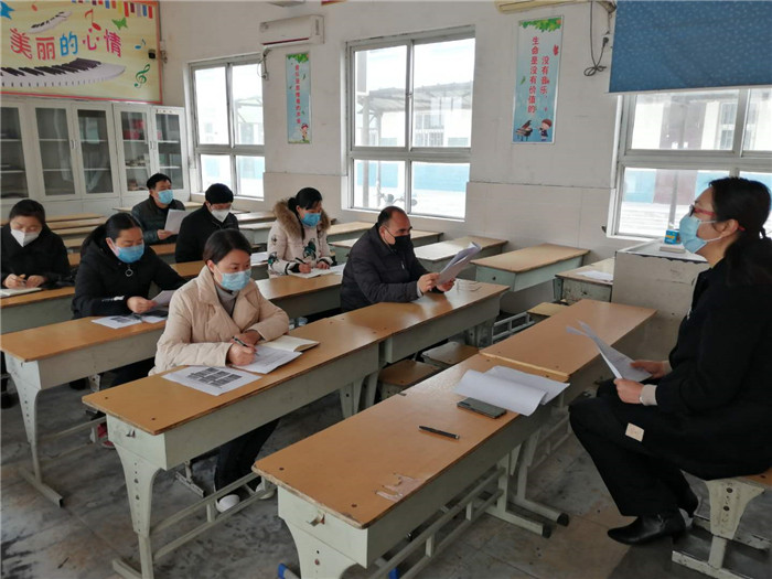 民權(quán)縣第三小學(xué)舉辦疫情防控實際操作培訓(xùn)會 民權(quán)縣第三小學(xué)舉辦疫情防控實際操作培訓(xùn)會