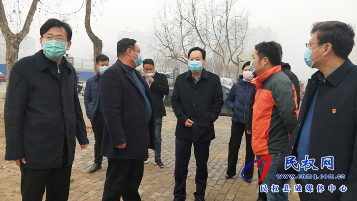 縣委常委、常務(wù)副縣長李啟峰查看我縣生態(tài)水系建設(shè)工作