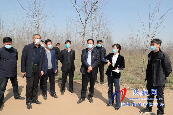 市人大常委會副主任、縣委書記姬脈常開展走訪服務(wù)工業(yè)企業(yè)活動