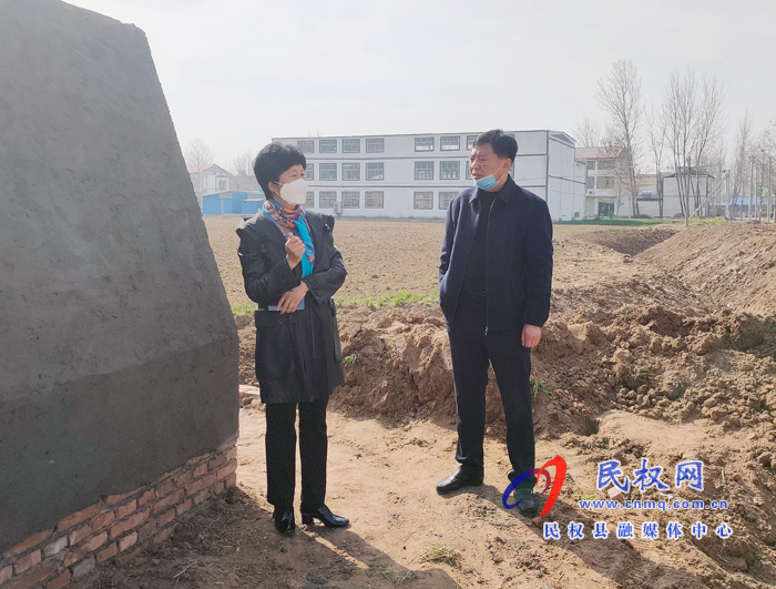縣人大常委會主任周燕到老顏集鄉(xiāng)督導(dǎo)脫貧攻堅工作