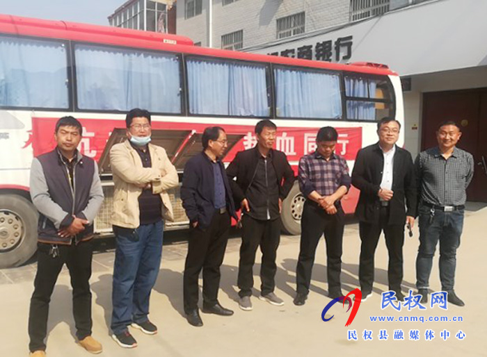 王莊寨鎮(zhèn)中心學(xué)校組織黨員教師  自愿參加義務(wù)獻(xiàn)血