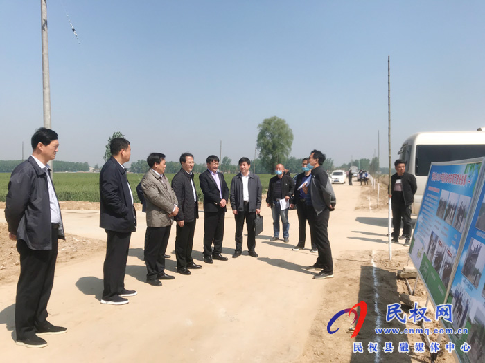 省農(nóng)業(yè)農(nóng)村廳黨組成員謝長偉到我縣調(diào)研2019年度高標準農(nóng)田工作 省農(nóng)業(yè)農(nóng)村廳黨組成員謝長偉到我縣調(diào)研2019年度高標準農(nóng)田工作