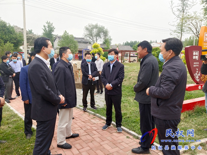 農(nóng)業(yè)農(nóng)村部調(diào)研組到我縣調(diào)研人居環(huán)境改善及農(nóng)業(yè)生產(chǎn)等重點(diǎn)工作 農(nóng)業(yè)農(nóng)村部調(diào)研組到我縣調(diào)研人居環(huán)境改善及農(nóng)業(yè)生產(chǎn)等重點(diǎn)工作