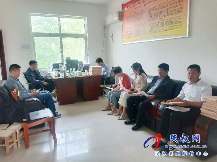 民權(quán)縣市場監(jiān)管局開展“結(jié)對幫扶”貧困戶活動 民權(quán)縣市場監(jiān)管局開展“結(jié)對幫扶”貧困戶活動