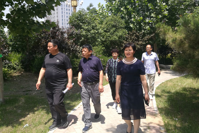 上蔡縣考察團(tuán)來民考察學(xué)習(xí)國家園林縣城創(chuàng)建工作