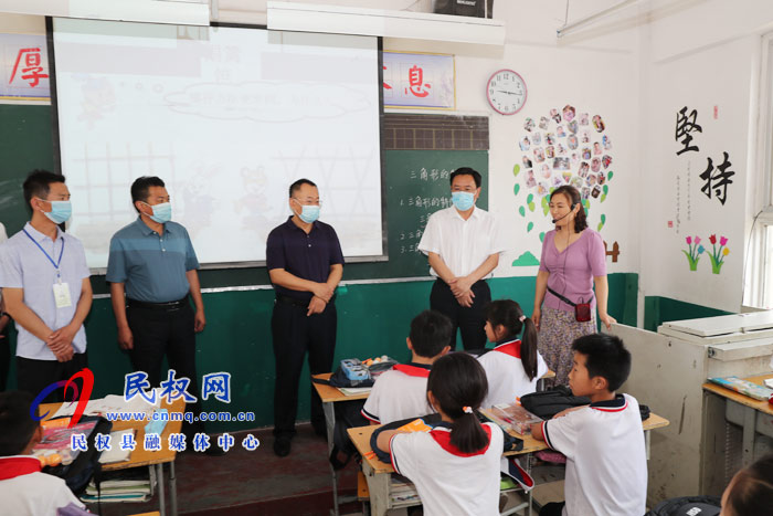 姬脈常寄語全縣少年兒童：立志，樹遠(yuǎn)大理想；求知，成棟梁之才