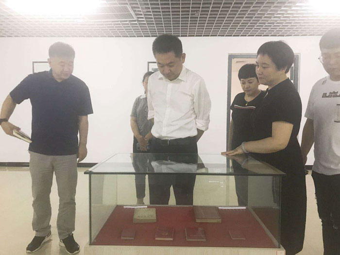 國際檔案日：縣委常委、縣委辦公室主任孟亞松出席縣檔案館開放日活動