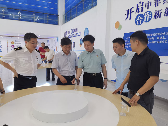 縣委常委、副縣長房季帶隊赴湖南岳陽城陵磯綜合保稅區(qū)考察學習