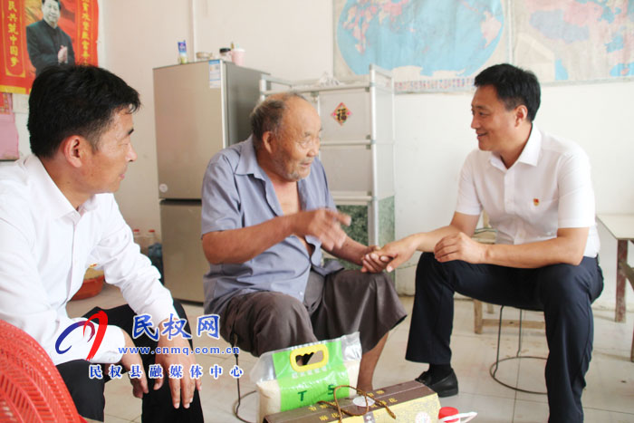 褚廟鄉(xiāng)黨委走訪慰問(wèn)老黨員