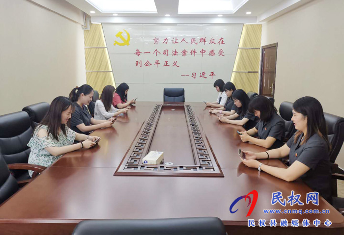 我縣各鄉(xiāng)鎮(zhèn)（街道辦）、縣直各單位認真貫徹全縣三級干部會議暨脫貧攻堅推進會議精神