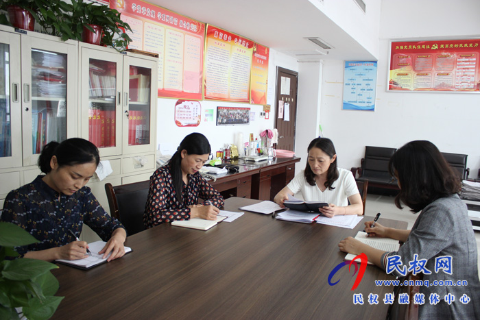 我縣各鄉(xiāng)鎮(zhèn)（街道辦）、縣直各單位認真貫徹全縣三級干部會議暨脫貧攻堅推進會議精神