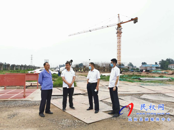 縣金融服務中心深入企業(yè)調研主辦銀行工作機制落實情況