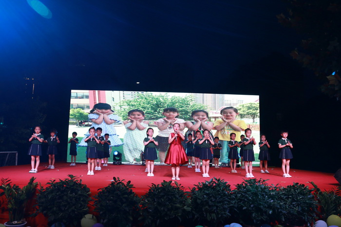 滿滿的儀式感！民權(quán)東區(qū)實(shí)驗(yàn)幼兒園迎來(lái)畢業(yè)季