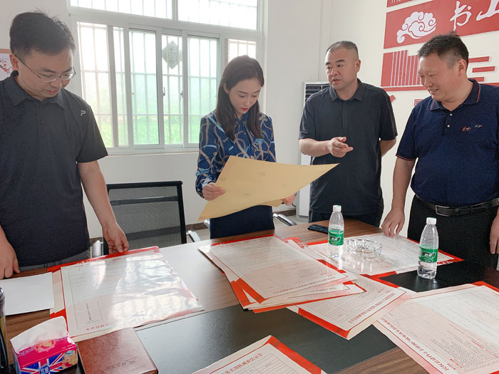 副縣長(zhǎng)朱琳調(diào)研鄉(xiāng)鎮(zhèn)綜合文化站和村級(jí)文化服務(wù)中心建設(shè) 副縣長(zhǎng)朱琳調(diào)研鄉(xiāng)鎮(zhèn)綜合文化站和村級(jí)文化服務(wù)中心建設(shè)