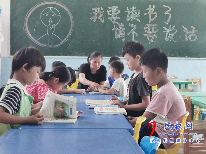 河南民權：村小學開了暑假“愛心書屋”