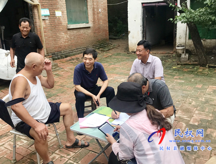 縣委常委、組織部長(zhǎng)何玉明到褚廟鄉(xiāng)督導(dǎo)檢查脫貧攻堅(jiān)和防汛工作