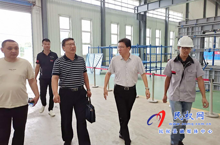 商丘市應急管理局檢查組深入我縣檢查?；髽I(yè)和工貿(mào)企業(yè)安全生產(chǎn)工作