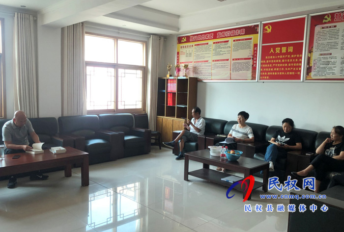 學(xué)懂弄通下功夫——民權(quán)縣認(rèn)真學(xué)習(xí)《習(xí)近平談治國理政》第三卷 學(xué)懂弄通下功夫——民權(quán)縣認(rèn)真學(xué)習(xí)《習(xí)近平談治國理政》第三卷