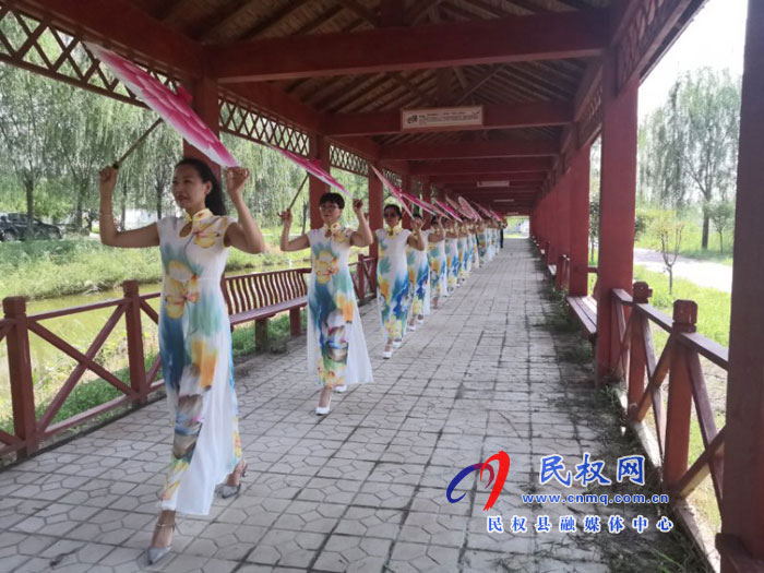 “醉美”旗袍秀，驚艷水上任莊——“小江南”