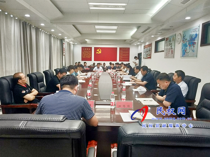 “農(nóng)媒總編走基層?鄉(xiāng)村振興中原行”采訪座談會在我縣召開