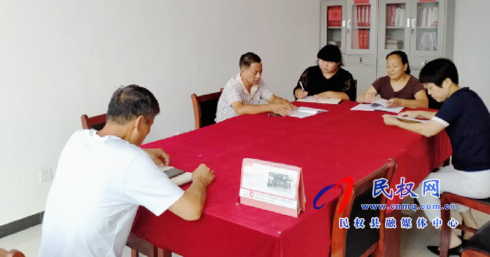 我縣各鄉(xiāng)鎮(zhèn)（街道辦）、縣直各單位認(rèn)真?zhèn)鬟_(dá)貫徹脫貧攻堅問題整改暨總攻動員會議精神