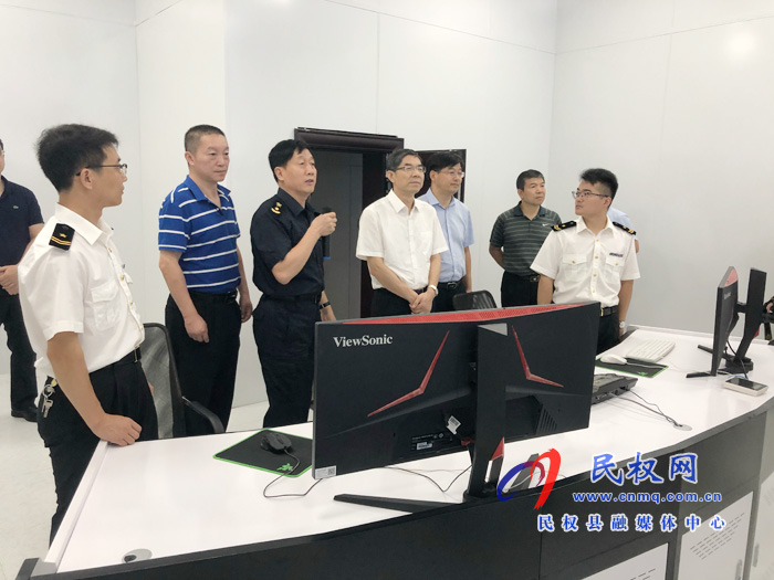 海關(guān)總署副署長、黨委委員王令浚帶隊(duì)到我縣調(diào)研扶貧和海關(guān)建設(shè)等工作