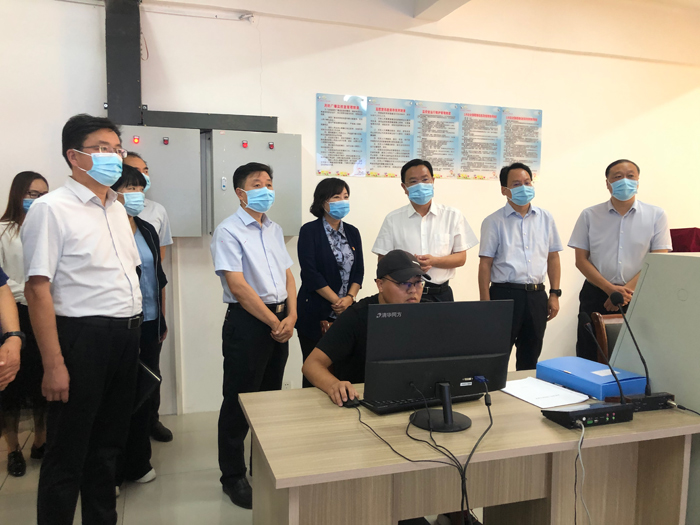 市人大常委會(huì)副主任、縣委書記姬脈常查看安全生產(chǎn)工作
