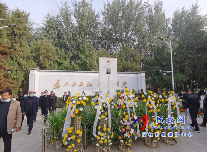 商丘市村（社區(qū)）黨組織書記培訓班赴蘭考縣開展現(xiàn)場教學