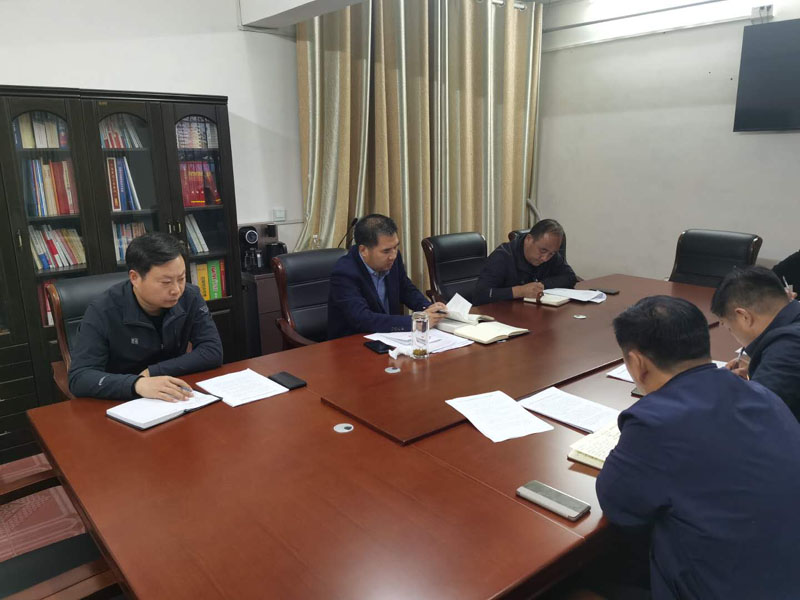 縣住建局集中學(xué)習(xí)《習(xí)近平談治國(guó)理政》第三卷座談會(huì)