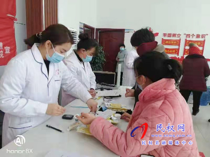 衛(wèi)健委機關黨支部聯(lián)合民權縣紅十字會、南華衛(wèi)生院開展進社區(qū)結對幫扶活動