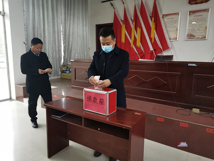   花園鄉(xiāng)開展“送溫暖、獻愛心”捐款活動