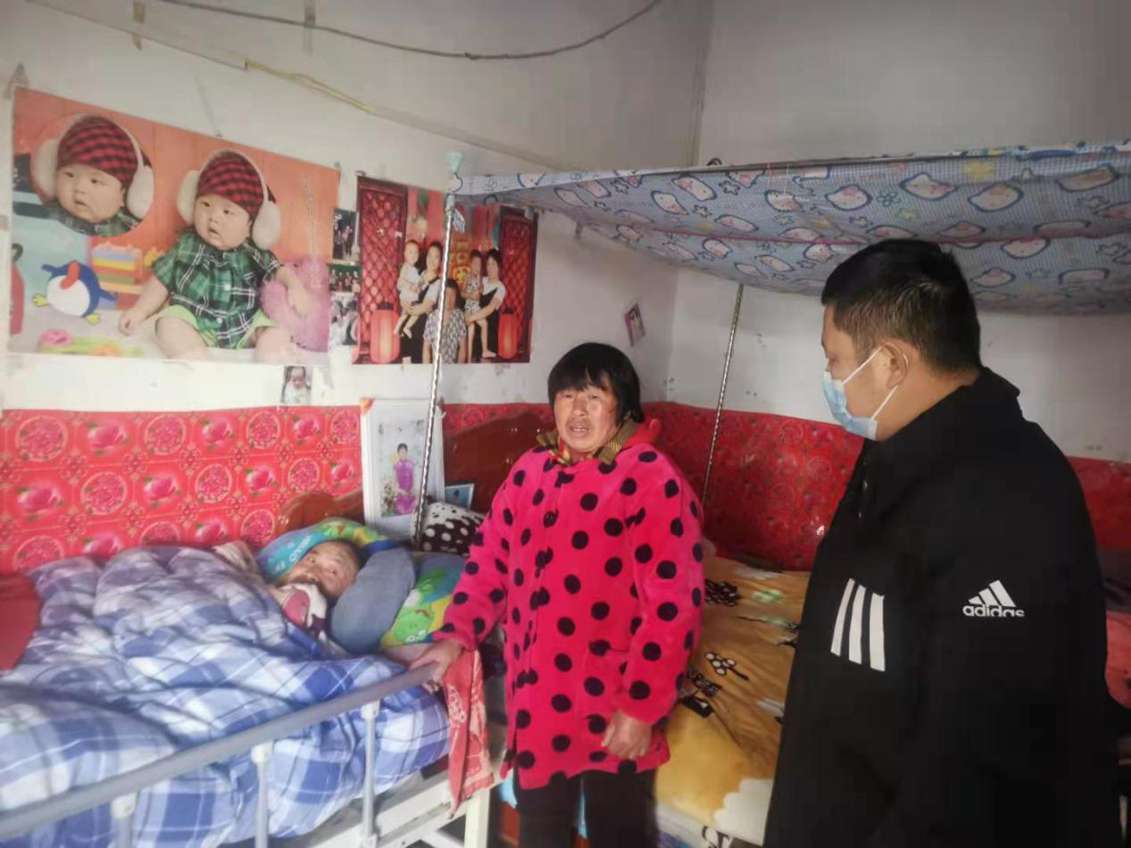 縣審計(jì)局：開展道德模范、身邊好人先進(jìn)典型走訪慰問活動(dòng)