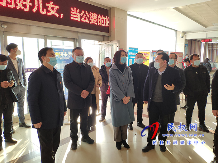騰訊公司（河南辦事處）、鄭州市民權(quán)商會向我縣捐贈十萬只口罩