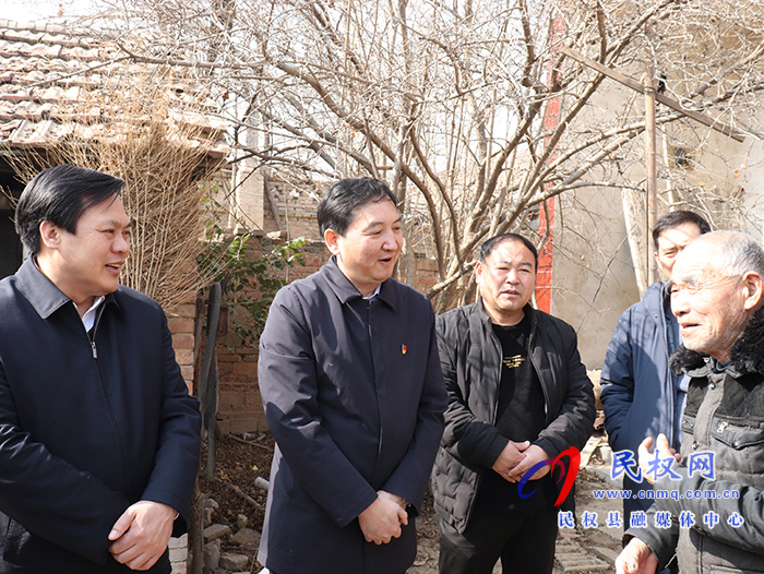 省高院黨組成員、紀(jì)檢監(jiān)察組組長(zhǎng)祁建峰到民調(diào)研并看望慰問困難群眾