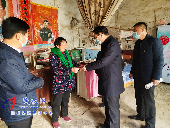 市人大常委會(huì)副主任、縣委書(shū)記姬脈常到白云寺鎮(zhèn)開(kāi)展“三·五”基層工作日活動(dòng)