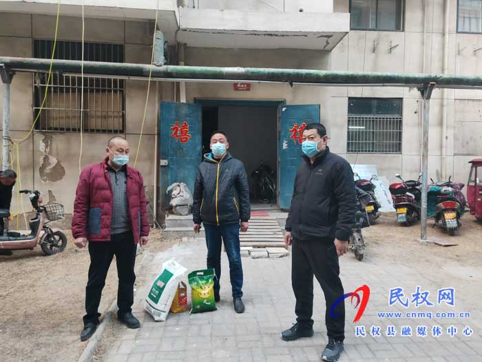 民權(quán)縣道路運(yùn)輸服務(wù)中心開展走訪慰問“商丘好人”活動(dòng)