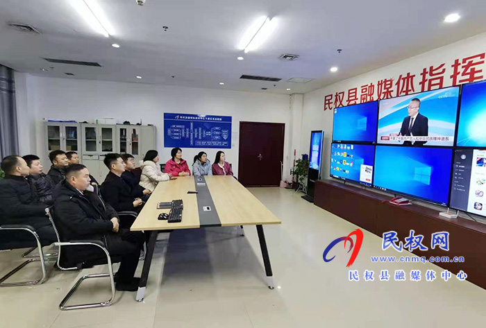 我縣各鄉(xiāng)鎮(zhèn)（街道辦）、縣直各單位組織收聽收看全國脫貧攻堅(jiān)總結(jié)表彰大會
