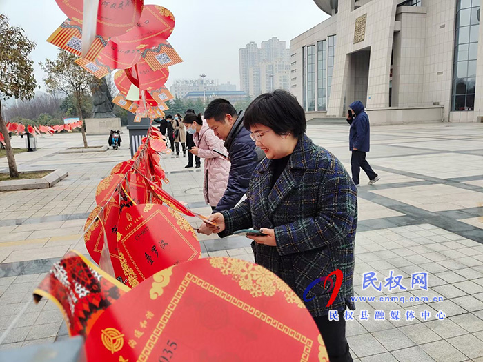 我縣舉辦“金牛送福、慶元宵”猜燈謎活動