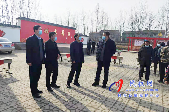 縣委常委、組織部長(zhǎng)何玉明到孫六鎮(zhèn)督導(dǎo)村委會(huì)換屆選舉工作