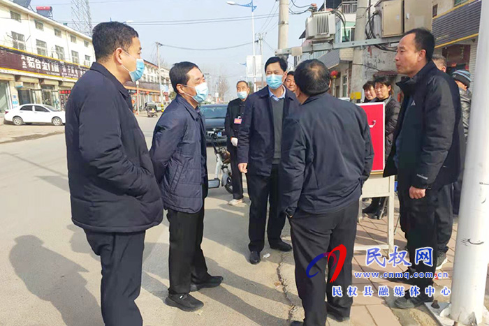 縣委常委、組織部長(zhǎng)何玉明到孫六鎮(zhèn)督導(dǎo)村委會(huì)換屆選舉工作