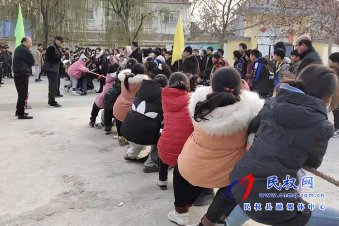 北關鎮(zhèn)第三初級中學舉行2021春季拔河比賽